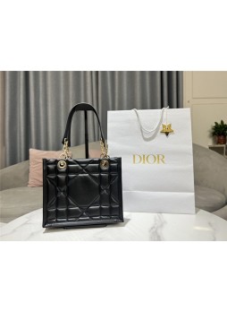 SMALL DIOR ESSENTIAL TOTE BAG Archicannage Calfskin High